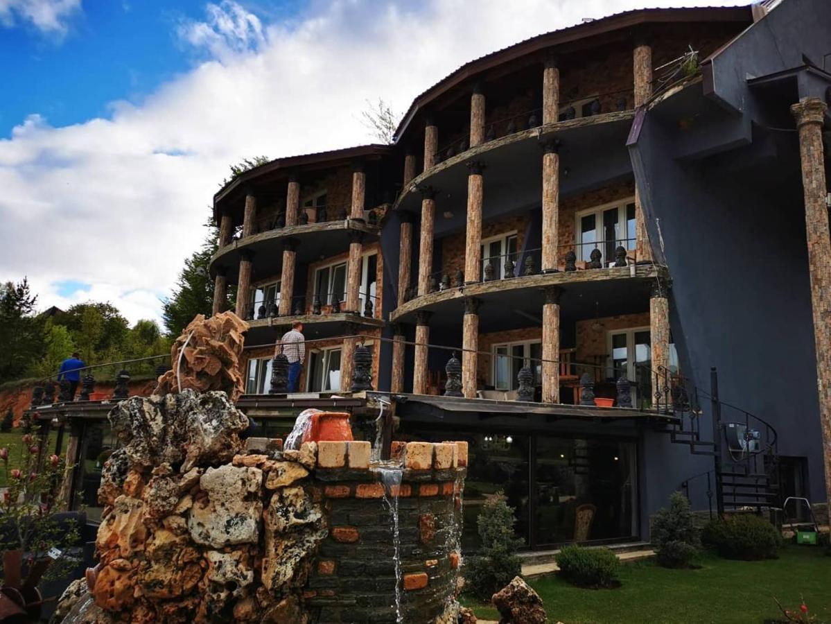 Rey Hotel Маврово Екстериор снимка
