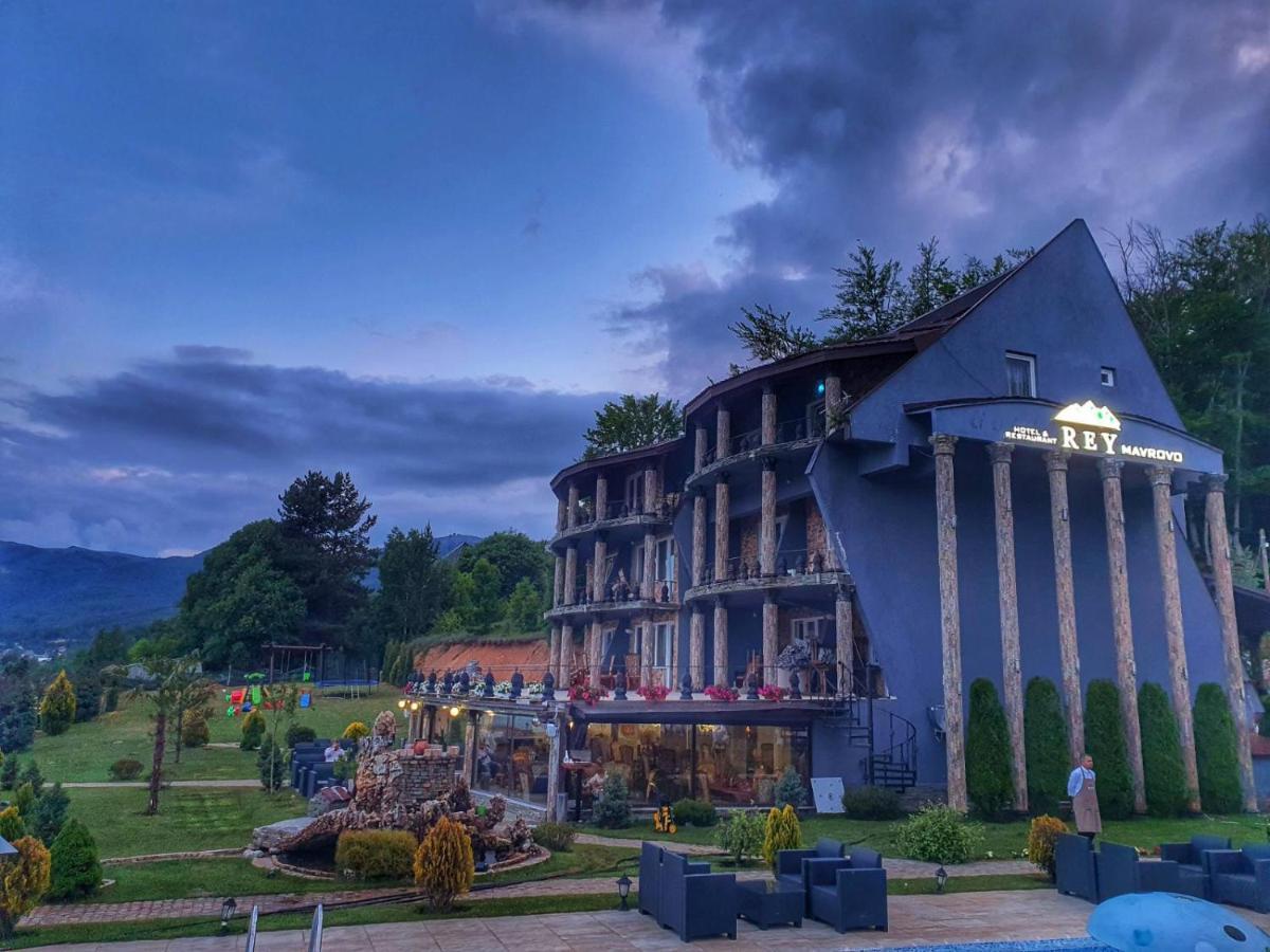 Rey Hotel Маврово Екстериор снимка