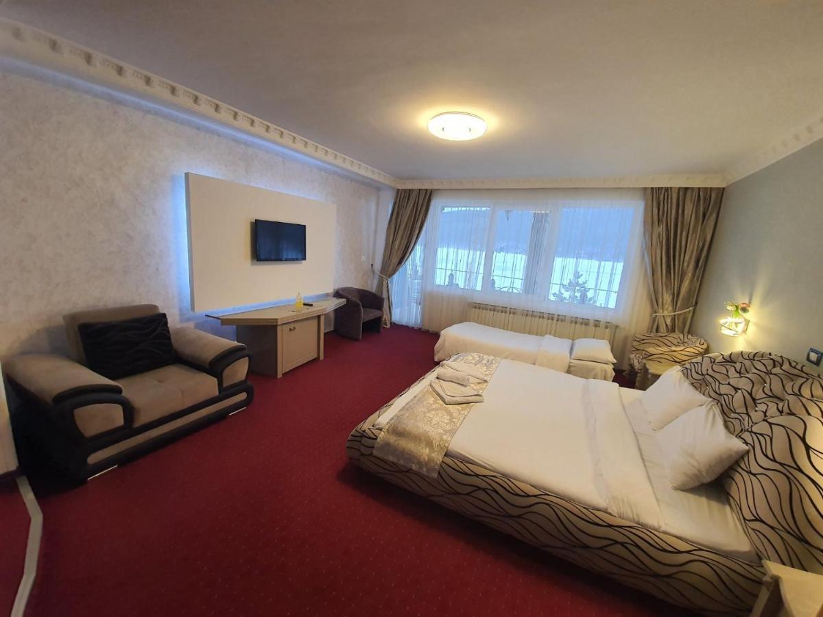 Rey Hotel Маврово Екстериор снимка