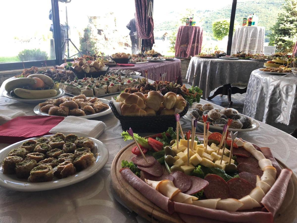 Rey Hotel Маврово Екстериор снимка