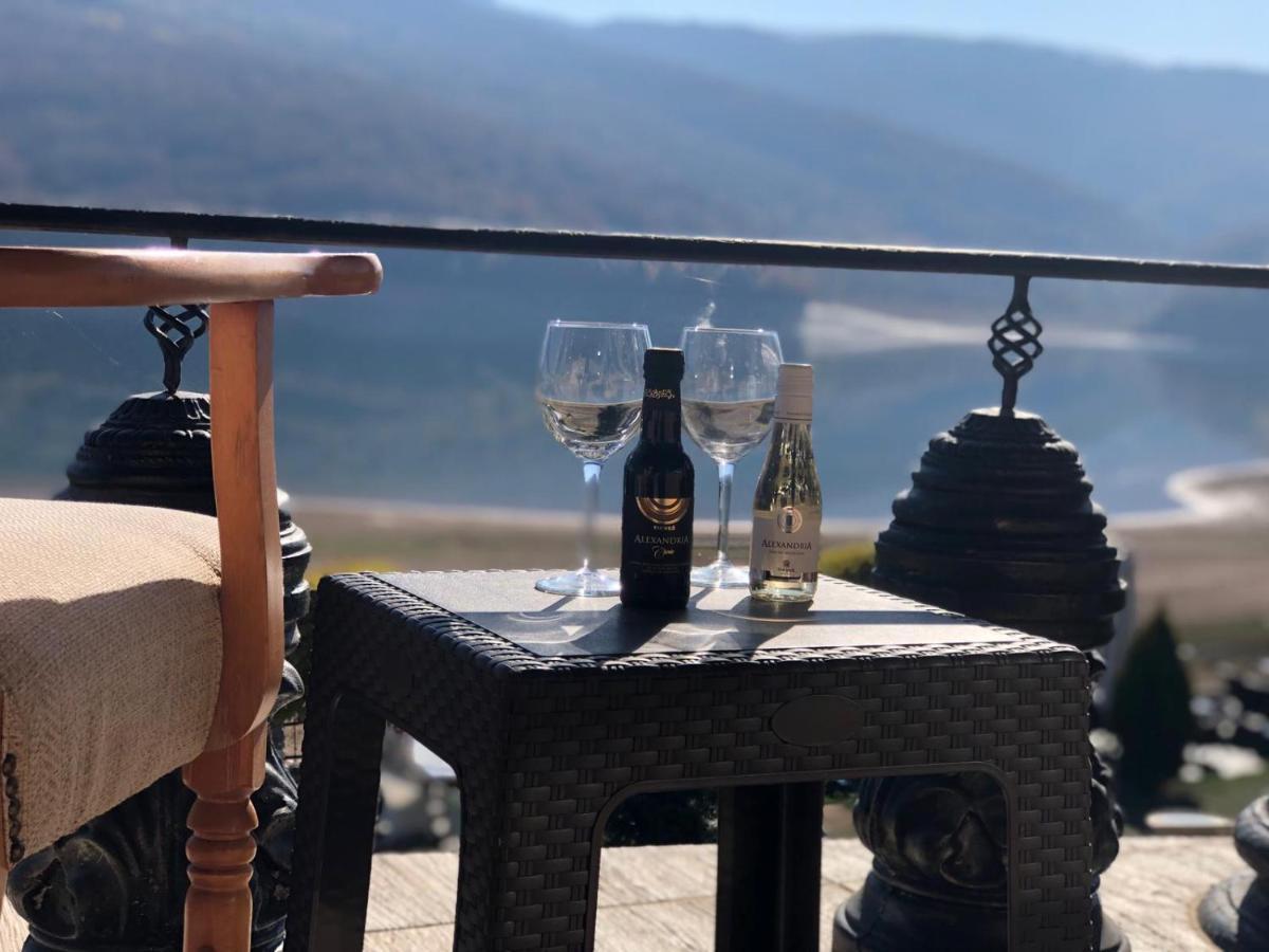 Rey Hotel Маврово Екстериор снимка
