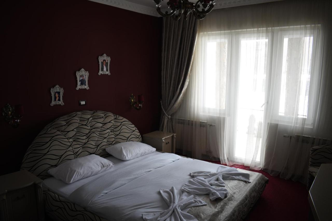 Rey Hotel Маврово Екстериор снимка